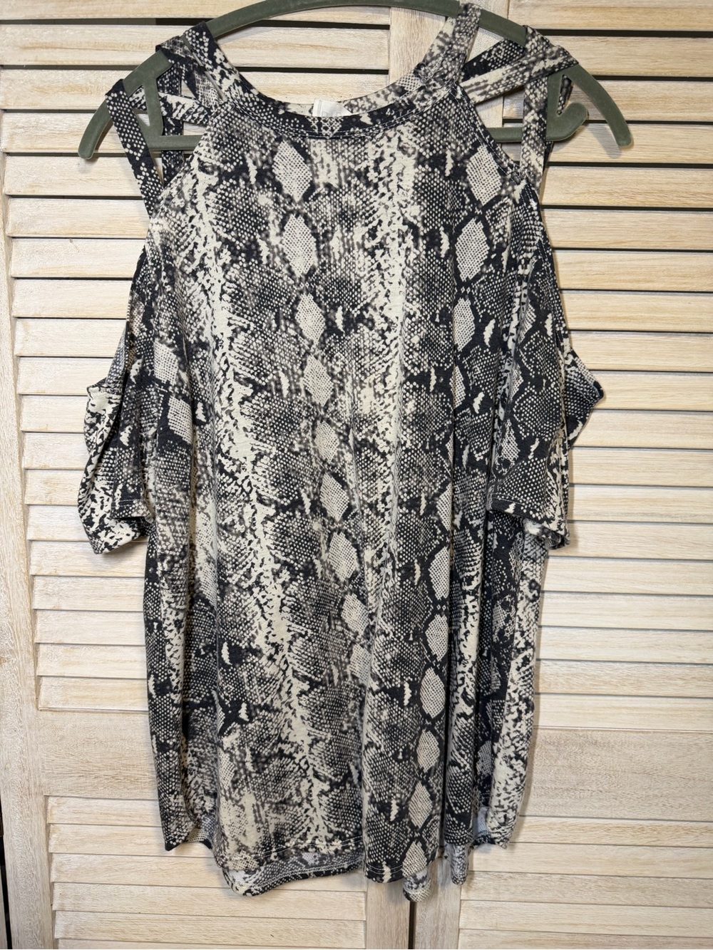 Bibi Snake Print Cold-Shoulder Top - Black & White
